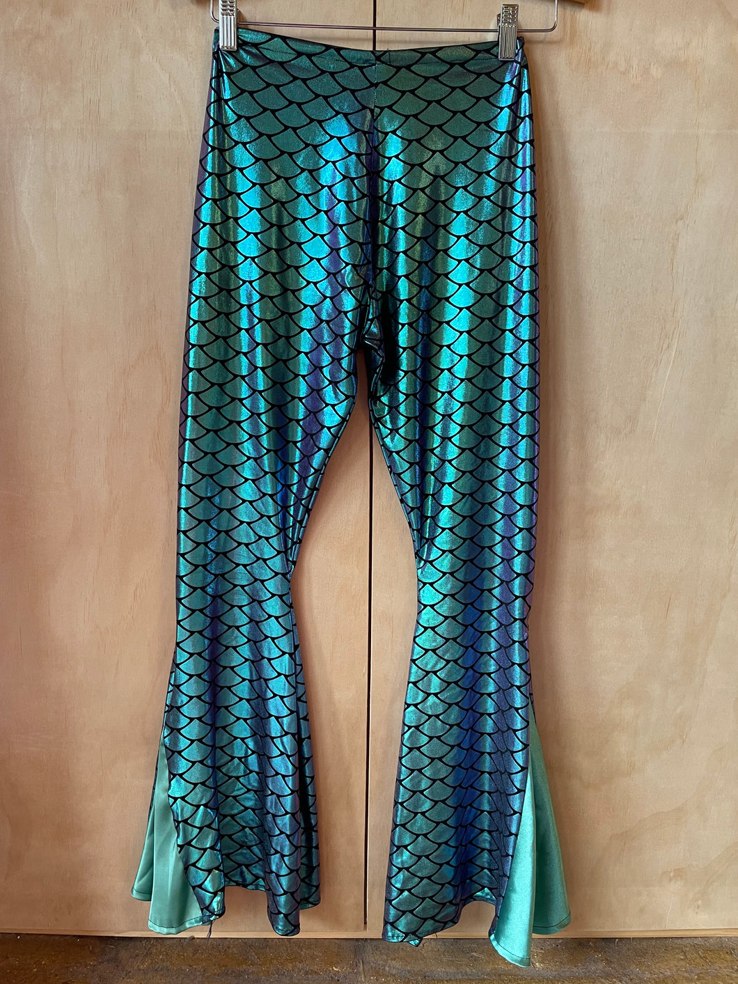 Sea-Shimmer Mermaid Flares 🧜🏾‍♀️